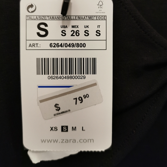 Little black dress - Picture 3 of 3